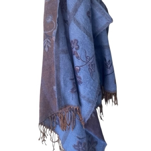 Vintage Reversible Blue and Brown Acrylic Floral Wrap - Picture 1 of 9